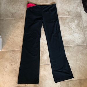 Black Under Armour yoga pants